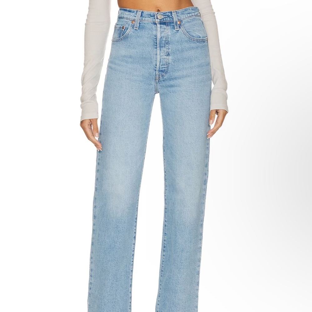 Levis Ribcage Straight Medium Light Wash Jeans